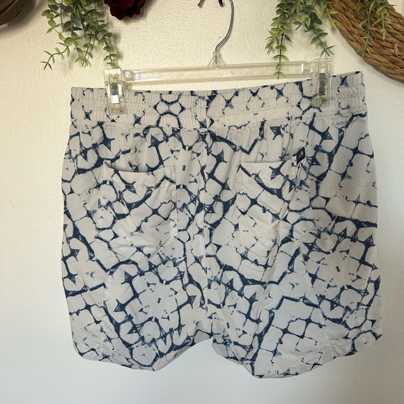 The North Face Women's White and Blue Patterned Athletic Shorts - Picture 2 of 4